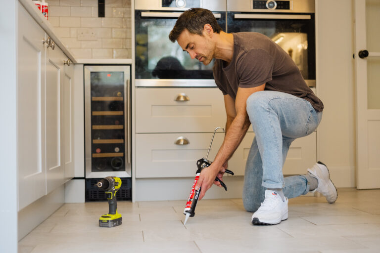 How to fix a moving tile
